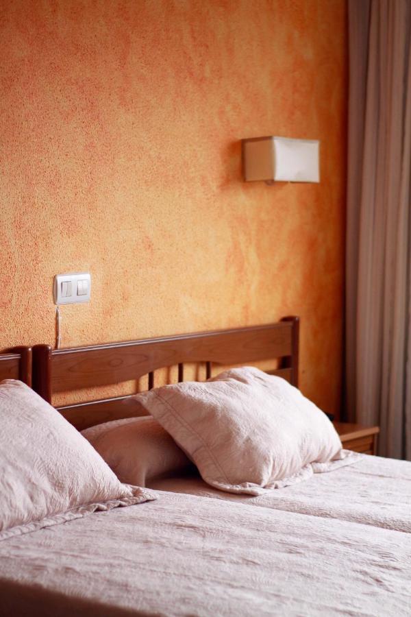פוז Hotel Leyton מראה חיצוני תמונה