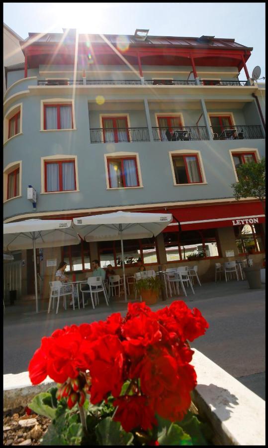 פוז Hotel Leyton מראה חיצוני תמונה