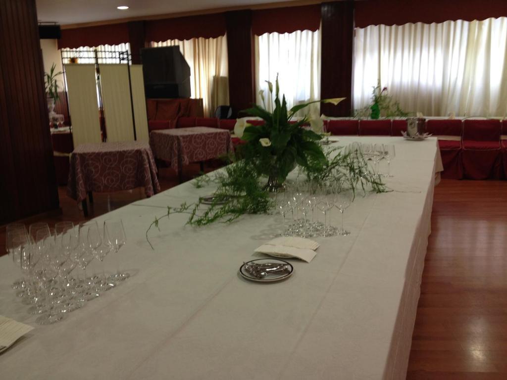 פוז Hotel Leyton מראה חיצוני תמונה